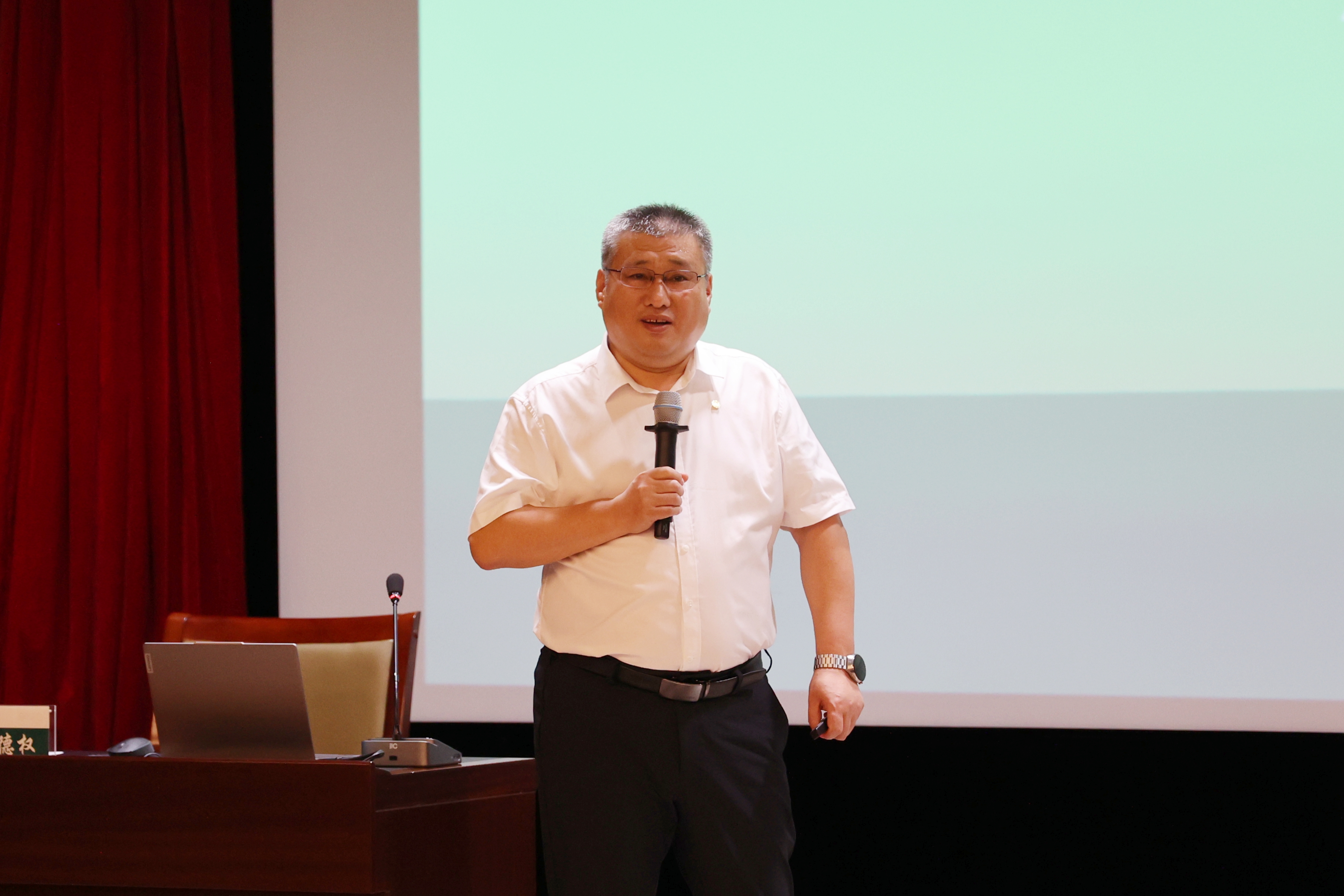 问鼎平台注册